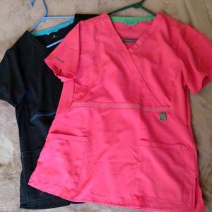 Set 2 Carhardt ladies Work Force scrubs M  black and pink bundle like new